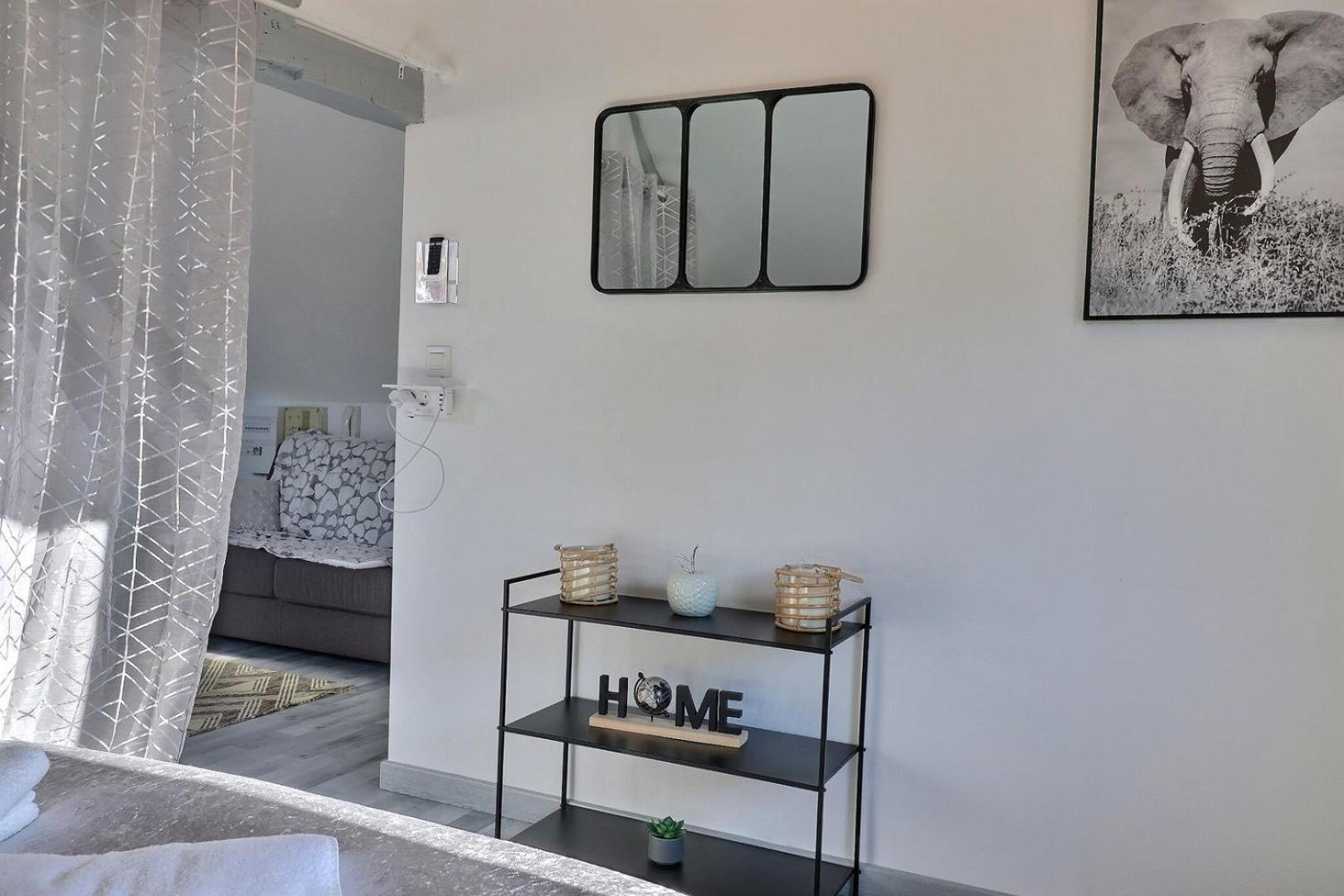 Downtown Apartment - Quiet And Cozy - Mon Groom Троа Екстериор снимка